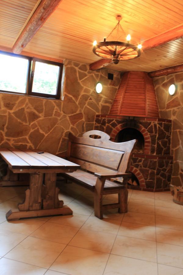 Sokolyne Gnizdo Otel Korostov Dış mekan fotoğraf
