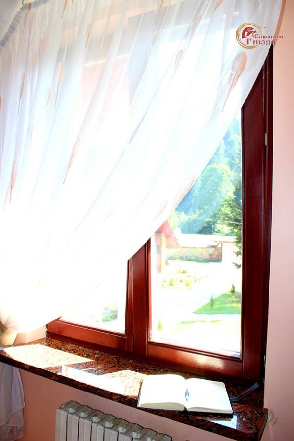 Sokolyne Gnizdo Otel Korostov Dış mekan fotoğraf