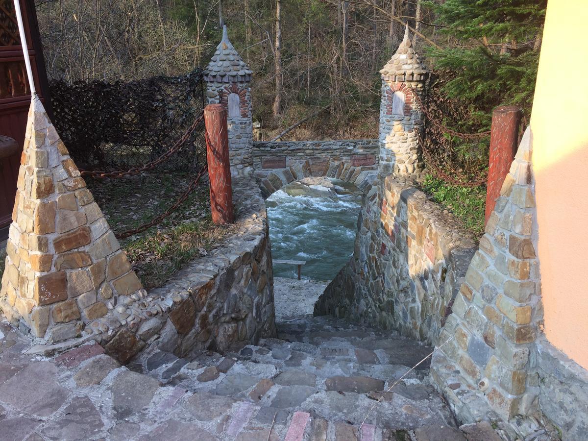 Sokolyne Gnizdo Otel Korostov Dış mekan fotoğraf